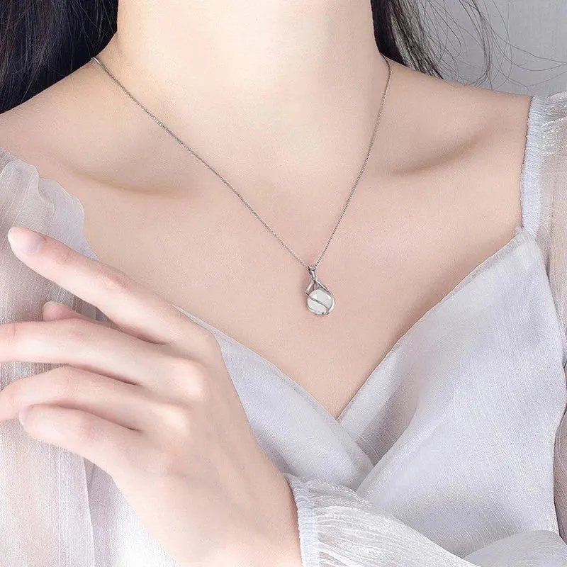 Elegant Silver Plated White Opal Moonstone Pendant Necklace