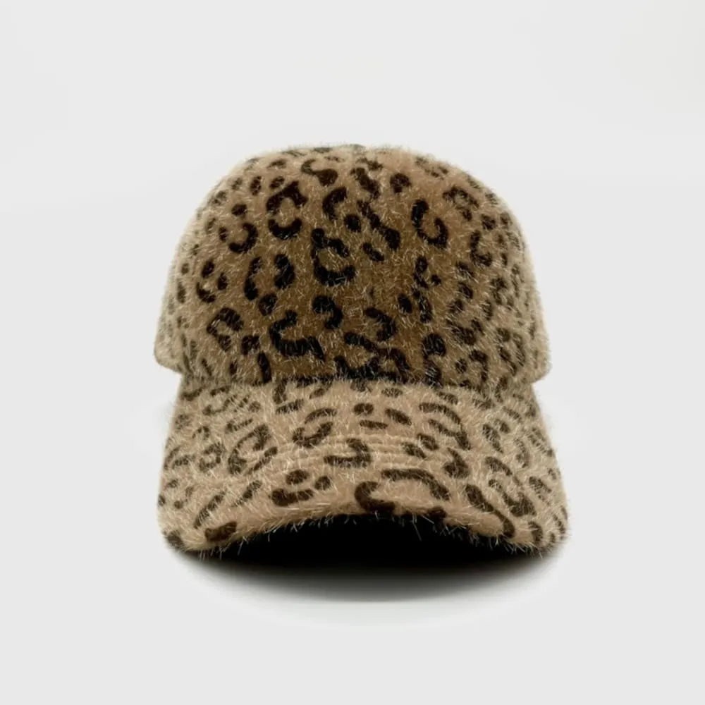 Fluffy Leopard Cap in Brown