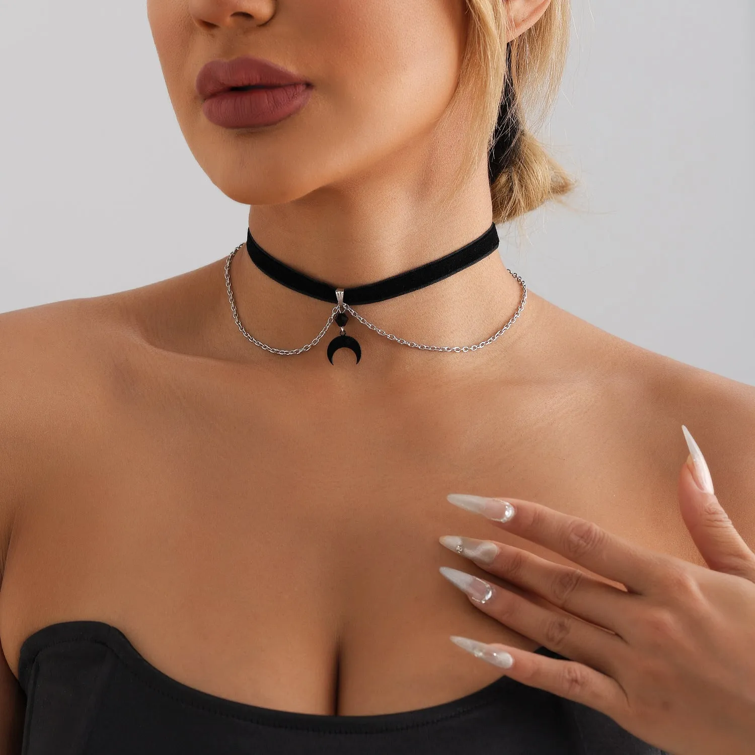 Gothic Black Velvet Pendant Necklace