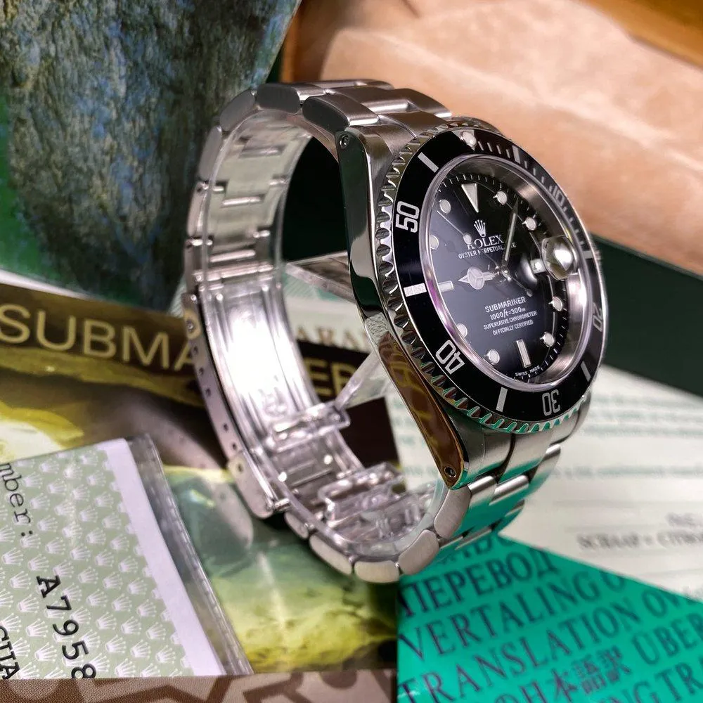 Rolex Submariner 16610 Date (2000)