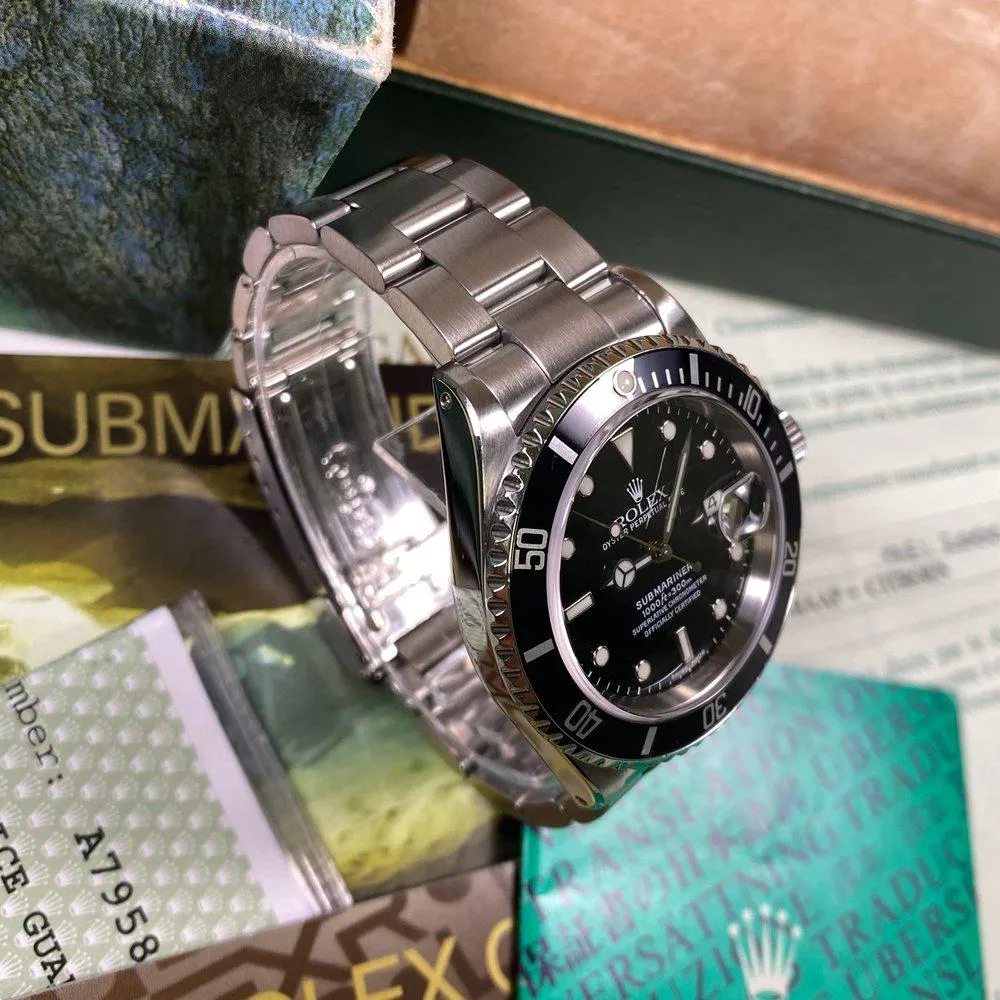 Rolex Submariner 16610 Date (2000)