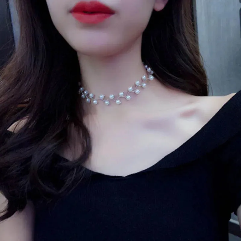 Wu's 2022 Imitation Pearl Clavicle Chain Neckband Simple Short Necklace Women's Jewelry Korean Collar Neckband Wholesale
